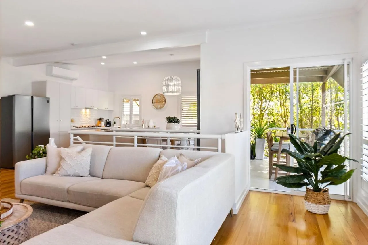 By The Beach 2 Beach Side 3 Bedroom 2 Bathroom Home Alexandra Headland Tatil Evi