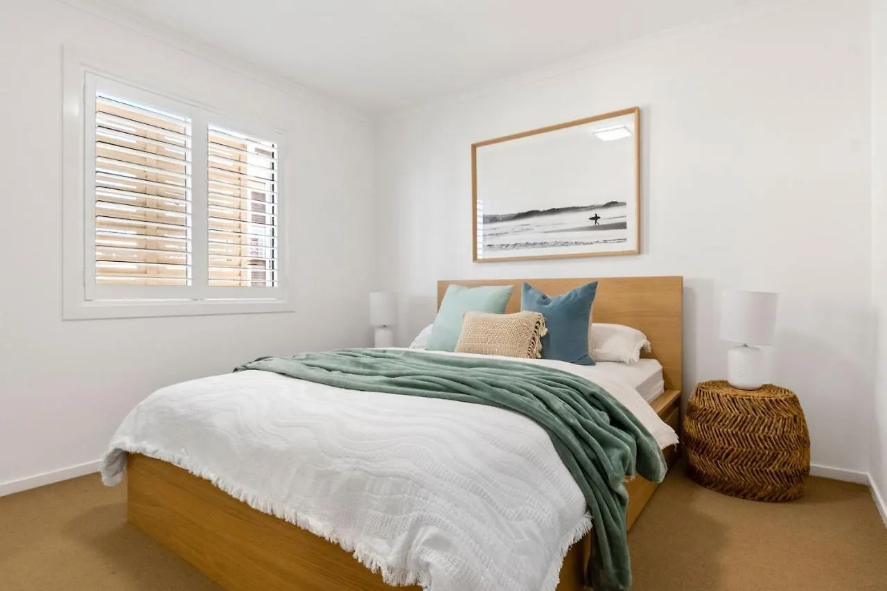 By The Beach 2 Beach Side 3 Bedroom 2 Bathroom Home Alexandra Headland Tatil Evi