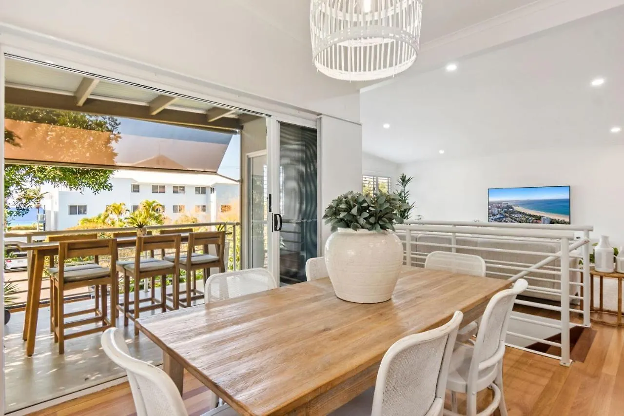 Semesterbostad By The Beach 2 Beach Side 3 Bedroom 2 Bathroom Home Alexandra Headland